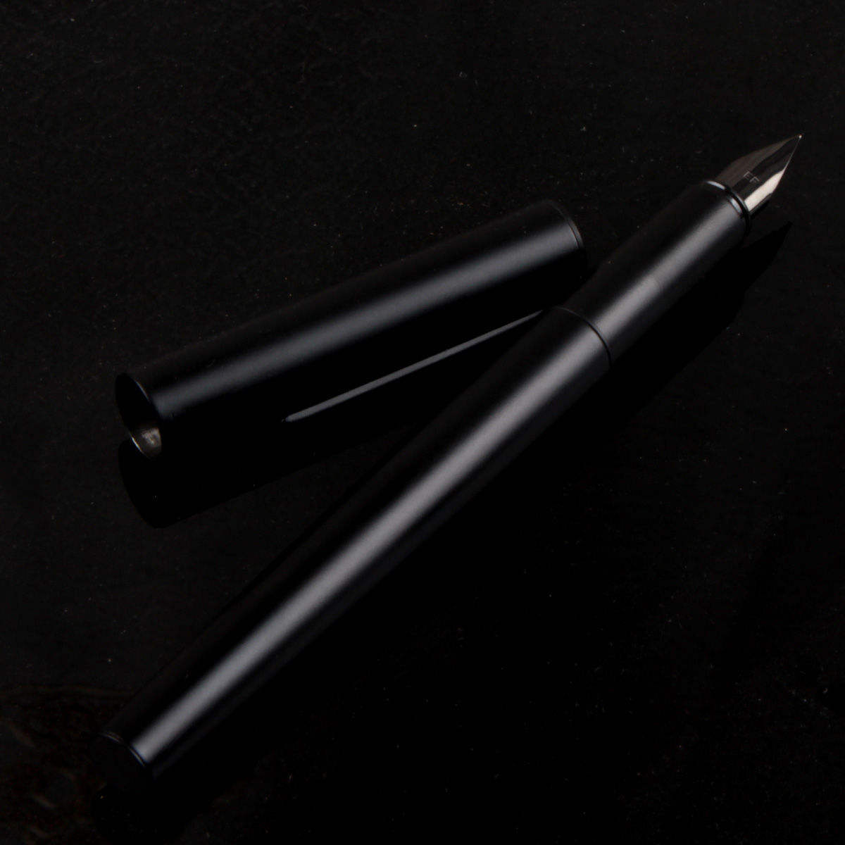 Sunyale Stunning Silver Full-Frosted & Matte Black Fountain Pen — EEF Fine Nib, OEM/ODM Custom